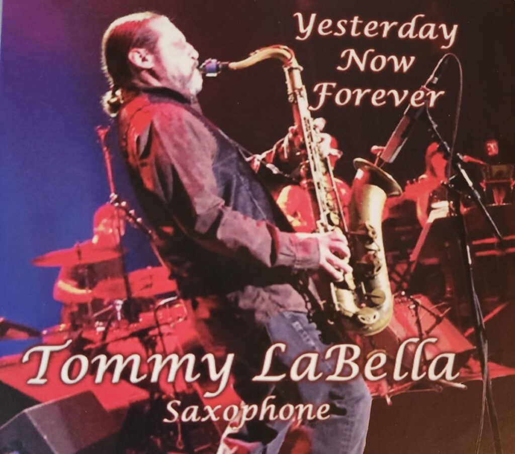 Tommy labella 1024x904