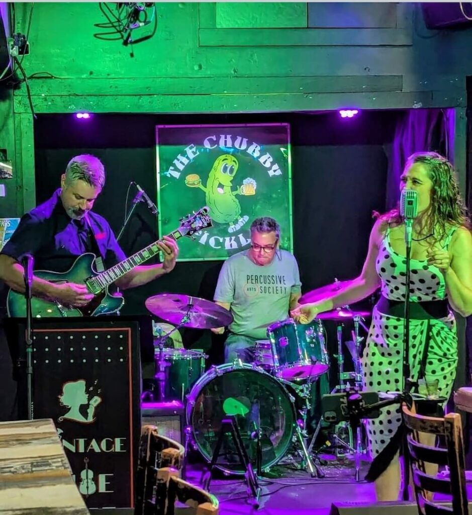 Vintage vibe tribe 939x1024