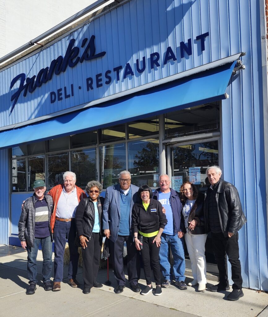 202610 Franks Deli